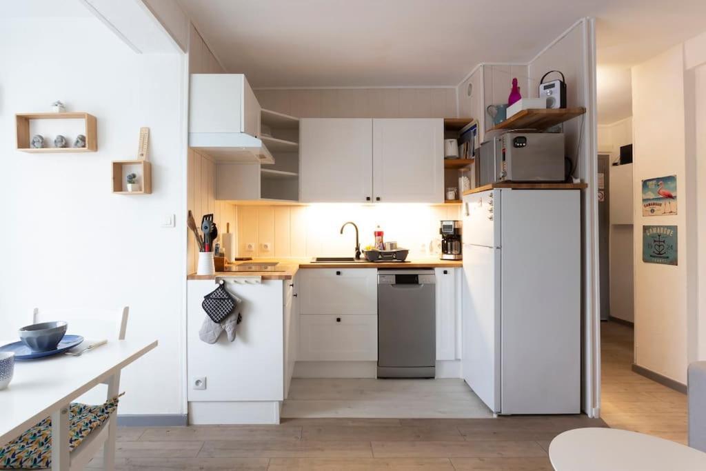 Chez Laurence - Elegant Appartement Climatise Avec Wifi Et Parking La Grande-Motte Exterior foto